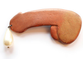 Penis-brooch